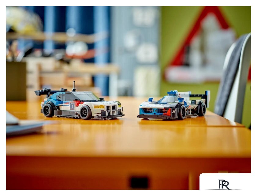 Конструктор LEGO Speed Champions 76922 Гоночные автомобили BMW M4 GT3 и BMW M Hybrid V8 - Изображение №12 — Интернет-магазин ПроЗаказ