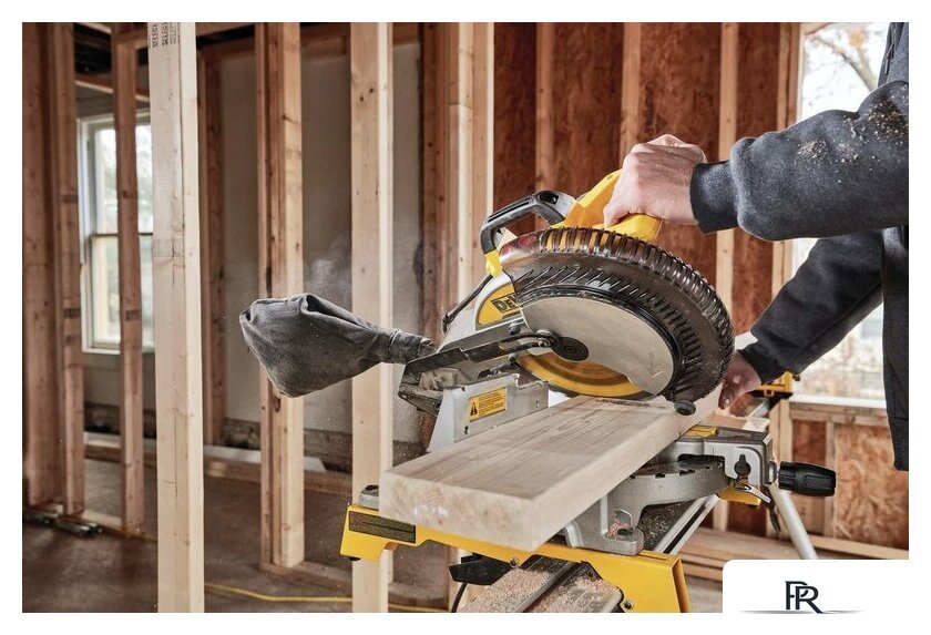 Торцовочная пила DeWalt DWS713 - Изображение №14 — Интернет-магазин ПроЗаказ