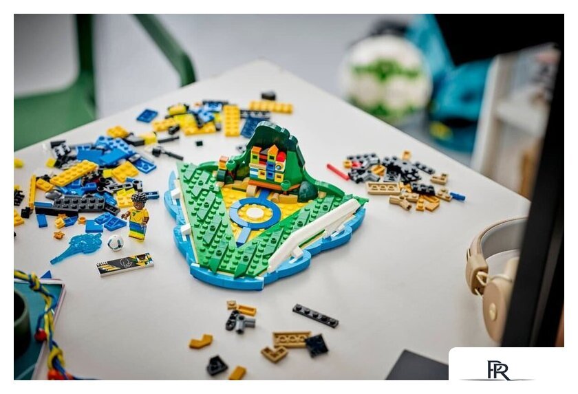 Конструктор LEGO Editions 43027 Винисиус Жуниор – лучшие моменты футбольного матча - Изображение №8 — Интернет-магазин ПроЗаказ