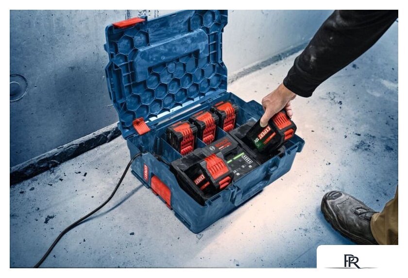 Зарядное устройство Bosch EXAL18V2-320 1600A02YG5 (18В + кейс) - Изображение №5 — Интернет-магазин ПроЗаказ