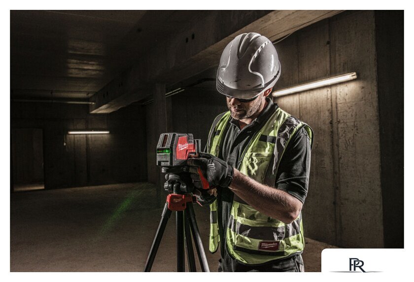 Лазерный нивелир Milwaukee L4 CLLP-301C 4933478099 - Изображение №7 — Интернет-магазин ПроЗаказ