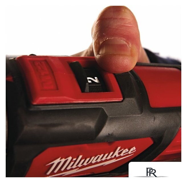 Ударная дрель-шуруповерт Milwaukee M12 BPD-202C 4933441940 (с 2-мя АКБ, кейс) - Изображение №4 — Интернет-магазин ПроЗаказ