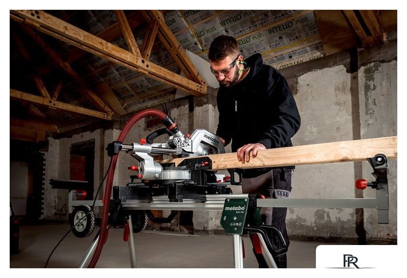 Торцовочная пила Metabo KGS 216 M 613216000 - Изображение №2 — Интернет-магазин ПроЗаказ