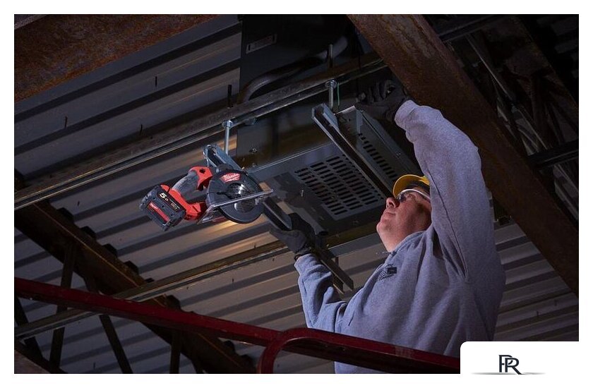 Дисковая (циркулярная) пила Milwaukee Fuel M18 FMCS-0X (без АКБ) - Изображение №14 — Интернет-магазин ПроЗаказ