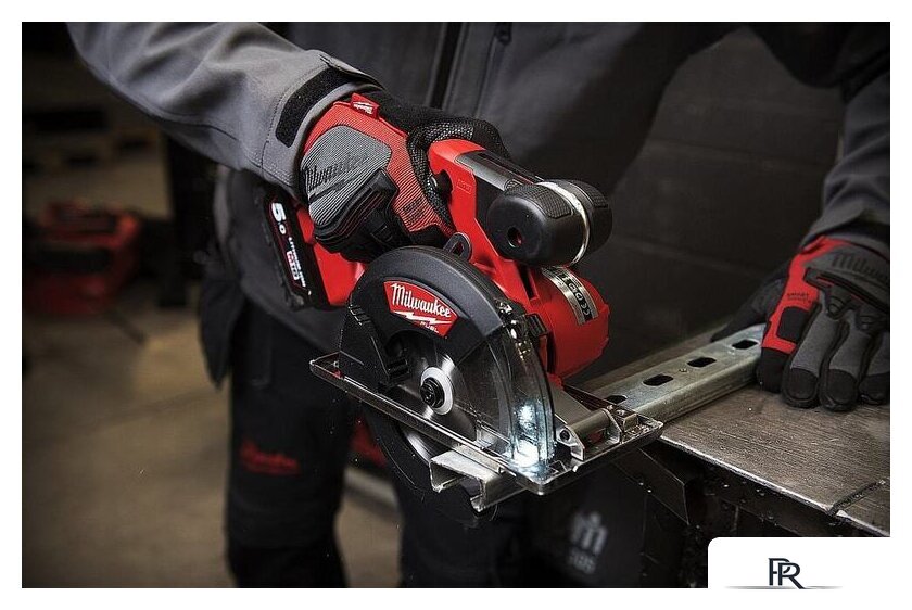 Дисковая (циркулярная) пила Milwaukee Fuel M18 FMCS-0X (без АКБ) - Изображение №23 — Интернет-магазин ПроЗаказ