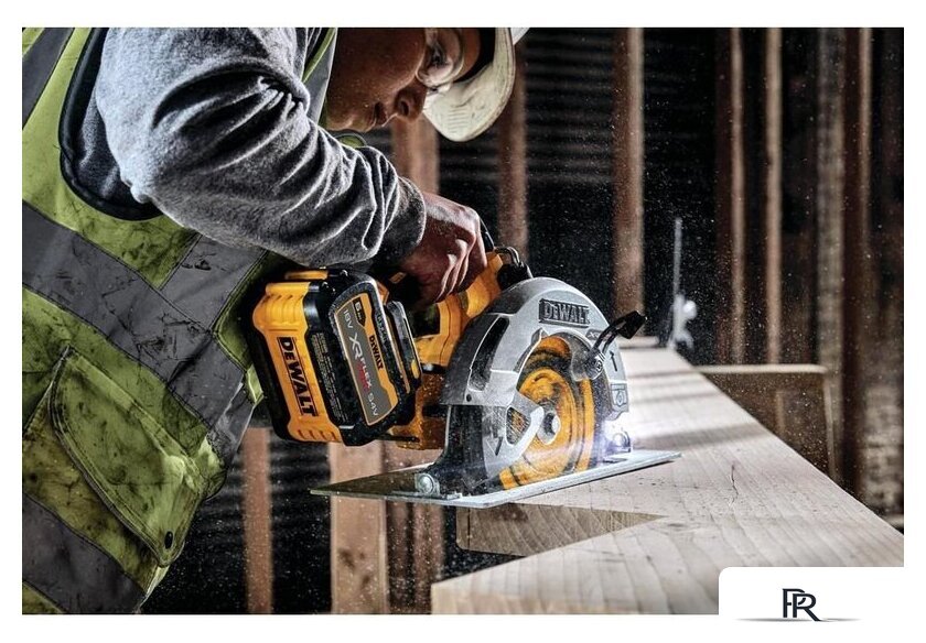 Дисковая (циркулярная) пила DeWalt DCS573NT-XJ (без АКБ, кейс) - Изображение №6 — Интернет-магазин ПроЗаказ