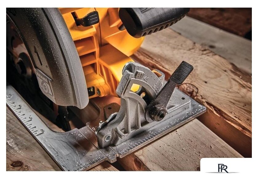 Дисковая (циркулярная) пила DeWalt DCS573NT-XJ (без АКБ, кейс) - Изображение №5 — Интернет-магазин ПроЗаказ