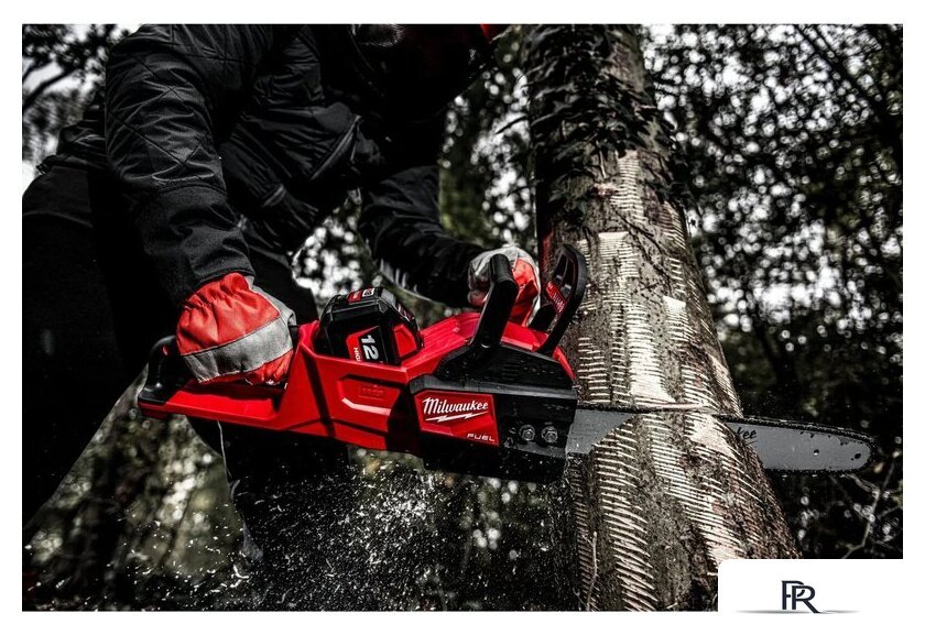 Аккумуляторная пила Milwaukee M18 FCHS-122 4933499217 (с 2-мя АКБ) - Изображение №7 — Интернет-магазин ПроЗаказ