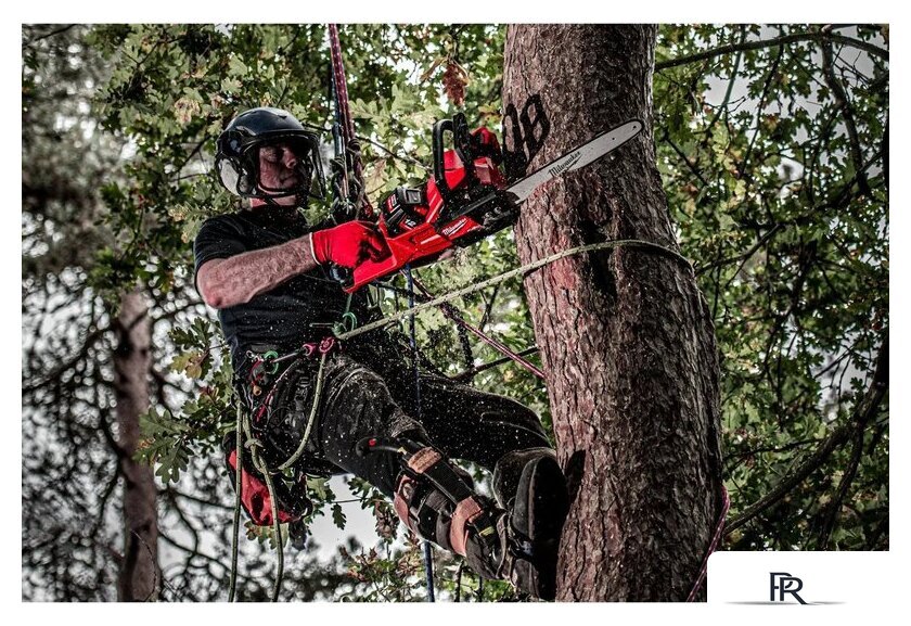 Аккумуляторная пила Milwaukee M18 FCHS-122 4933499217 (с 2-мя АКБ) - Изображение №8 — Интернет-магазин ПроЗаказ
