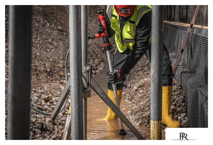 Дренажный насос Milwaukee M12 BSWP-601 4933479640 (с 1-им АКБ) - Изображение №5 — Интернет-магазин ПроЗаказ