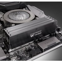 Оперативная память Thermaltake Toughram RC 2x8GB DDR4 PC4-28800 RA24D408GX2-3600C18A - Превью изображения №5 — Интернет-магазин ПроЗаказ