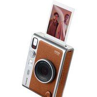 Фотоаппарат Fujifilm Instax Mini Evo (серебристый/коричневый) - Превью изображения №2 — Интернет-магазин ПроЗаказ