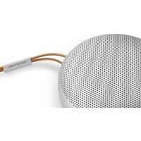 Беспроводная колонка Bang & Olufsen Beosound A1 2nd Gen (серый туман) - Превью изображения №9 — Интернет-магазин ПроЗаказ