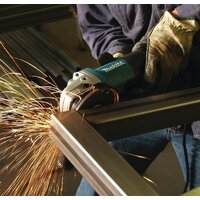 Угловая шлифмашина Makita 9565PCV - Превью изображения №4 — Интернет-магазин ПроЗаказ
