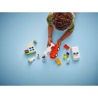 Конструктор LEGO Duplo Скорая помощь и водитель 10447 - Превью изображения №8 — Интернет-магазин ПроЗаказ