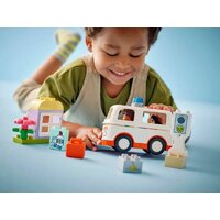 Конструктор LEGO Duplo Скорая помощь и водитель 10447 - Превью изображения №7 — Интернет-магазин ПроЗаказ