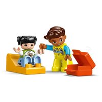 Конструктор LEGO Duplo Скорая помощь и водитель 10447 - Превью изображения №5 — Интернет-магазин ПроЗаказ