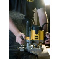 Вертикальный фрезер DeWalt DW621 - Превью изображения №18 — Интернет-магазин ПроЗаказ