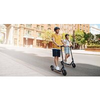 Электросамокат Xiaomi Mi Electric Scooter 3 BHR4854GL (onyx black) - Превью изображения №6 — Интернет-магазин ПроЗаказ