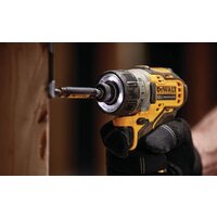 Винтоверт DeWalt DCF601D2-QW (с 2-мя АКБ, кейс) - Превью изображения №4 — Интернет-магазин ПроЗаказ