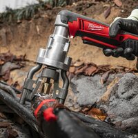 Инструмент для болтовых соединителей и наконечников Milwaukee M18 M18BSBT-202X 4933493289 (с 2-мя АКБ, кейс) - Превью изображения №6 — Интернет-магазин ПроЗаказ