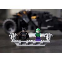 Конструктор LEGO DC Batman 76240 Бэтмобиль Тумблер - Превью изображения №18 — Интернет-магазин ПроЗаказ
