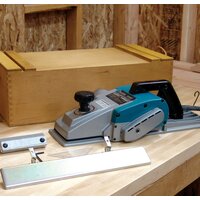 Рубанок Makita 1806 B - Превью изображения №4 — Интернет-магазин ПроЗаказ