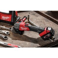 Угловая шлифмашина Milwaukee M18 FSAG125XB-502X Fuel 4933478430 (с 2-мя АКБ) - Превью изображения №3 — Интернет-магазин ПроЗаказ