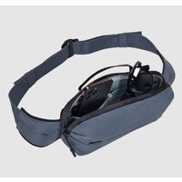 Сумка на пояс Thule Aion Sling Bag TASB102DSL 3205019 (синий) - Превью изображения №3 — Интернет-магазин ПроЗаказ