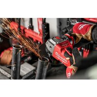 Угловая шлифмашина Milwaukee M18 FSAGV125XB-0X Fuel 4933478436 (без АКБ) - Превью изображения №6 — Интернет-магазин ПроЗаказ