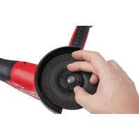 Угловая шлифмашина Milwaukee M18 FSAGV125XB-0X Fuel 4933478436 (без АКБ) - Превью изображения №5 — Интернет-магазин ПроЗаказ