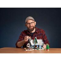 Конструктор LEGO Creator Expert 10293 В ожидании Санты - Превью изображения №19 — Интернет-магазин ПроЗаказ