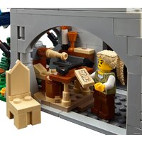 Конструктор LEGO Icons 10332 Средневековая городская площадь - Превью изображения №9 — Интернет-магазин ПроЗаказ