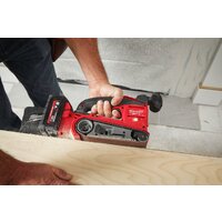 Ленточная шлифмашина Milwaukee M18 FBTS75-0 4933479614 (без АКБ) - Превью изображения №9 — Интернет-магазин ПроЗаказ