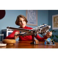 Конструктор LEGO Icons 11378 Douglas DC-3 PAN AM Airliner - Превью изображения №8 — Интернет-магазин ПроЗаказ
