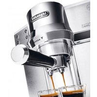 Рожковая кофеварка DeLonghi EC 860.M - Превью изображения №3 — Интернет-магазин ПроЗаказ