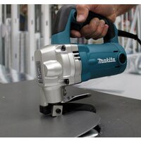 Листовые электрические ножницы Makita JS3201J - Превью изображения №2 — Интернет-магазин ПроЗаказ