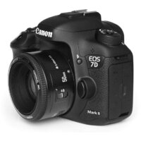 Объектив Yongnuo YN 50mm f/1.8 Canon EF - Превью изображения №4 — Интернет-магазин ПроЗаказ