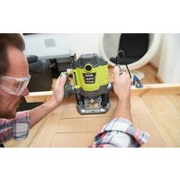Вертикальный фрезер Ryobi RRT1600-K 5133004796 - Превью изображения №3 — Интернет-магазин ПроЗаказ