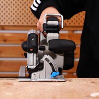 Дисковая (циркулярная) пила Deko CS20 PRO 084-1157 (с 1-им АКБ) - Превью изображения №7 — Интернет-магазин ПроЗаказ