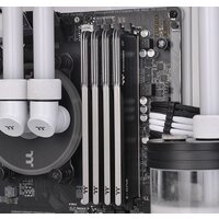 Оперативная память Thermaltake Toughram Z-One 8ГБ DDR4 3200 МГц R010D408GX1-3200C16S - Превью изображения №5 — Интернет-магазин ПроЗаказ