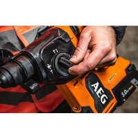 Перфоратор AEG Powertools BBH 18BL2-0 4935480697 (без АКБ) - Превью изображения №3 — Интернет-магазин ПроЗаказ
