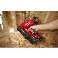 Гвоздезабиватель Milwaukee M18 FFN-502C 4933471404 (с 2-мя АКБ) - Превью изображения №11 — Интернет-магазин ПроЗаказ