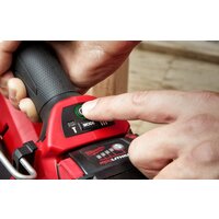 Гвоздезабиватель Milwaukee M18 FFN-502C 4933471404 (с 2-мя АКБ) - Превью изображения №7 — Интернет-магазин ПроЗаказ