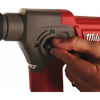 Перфоратор Milwaukee M12 CH-402C FUEL [4933441475] - Превью изображения №6 — Интернет-магазин ПроЗаказ