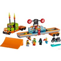 Конструктор LEGO City Stuntz 60294 Грузовик для шоу каскадеров - Превью изображения №3 — Интернет-магазин ПроЗаказ