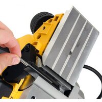 Рубанок DeWalt D26500K - Превью изображения №4 — Интернет-магазин ПроЗаказ