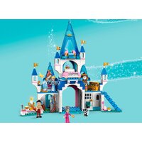 Конструктор LEGO Disney Princess 43206 Замок Золушки и Прекрасного принца - Превью изображения №11 — Интернет-магазин ПроЗаказ