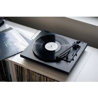 Виниловый проигрыватель Pro-Ject A1.2 (Ortofon OM10, черный) - Превью изображения №5 — Интернет-магазин ПроЗаказ
