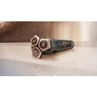 Электробритва Philips SP9872/15 - Превью изображения №8 — Интернет-магазин ПроЗаказ